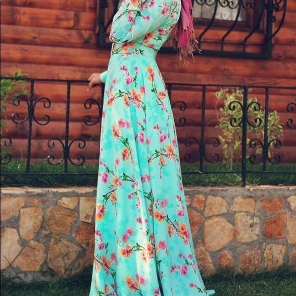 Floral Maxi dress with long sleeves size 36 EUR